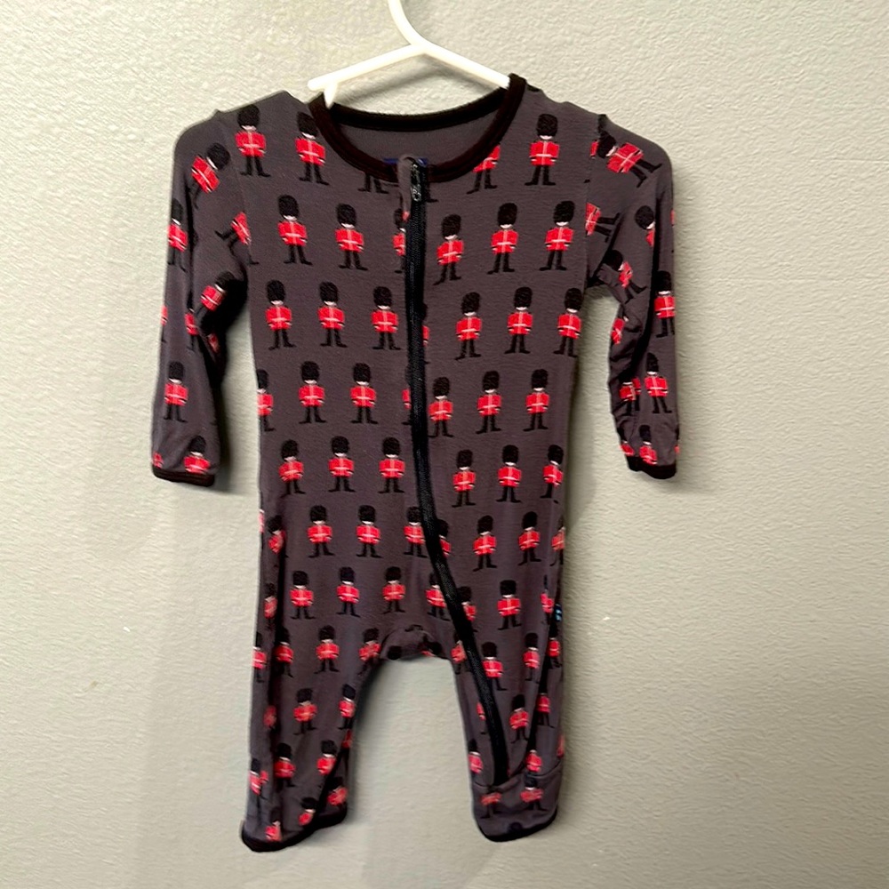 Kickee Pants Print Coverall with Zipper in Queen's Guard (0-3 Months)